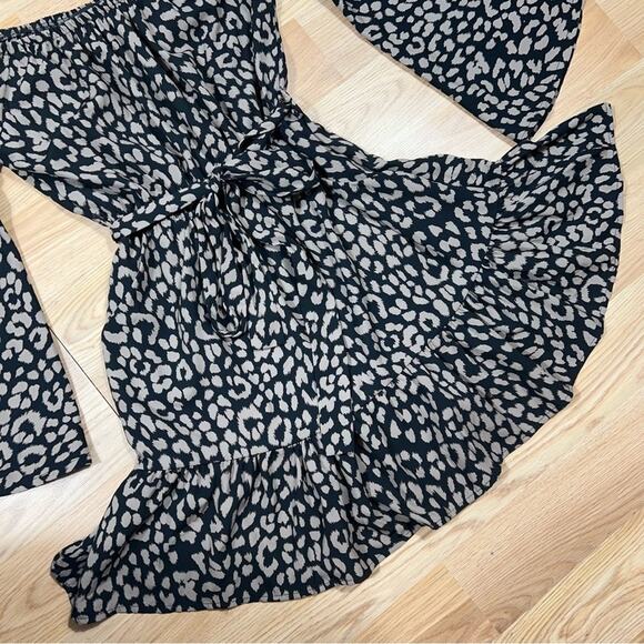 Vici Leopard Off the Shoulder Flared Sleeve Mini Dress Size XS - Picture 9 of 10